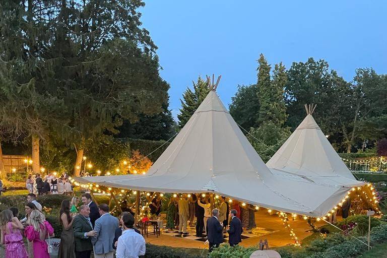 Tipi Wedding - Blue Sky Tipis