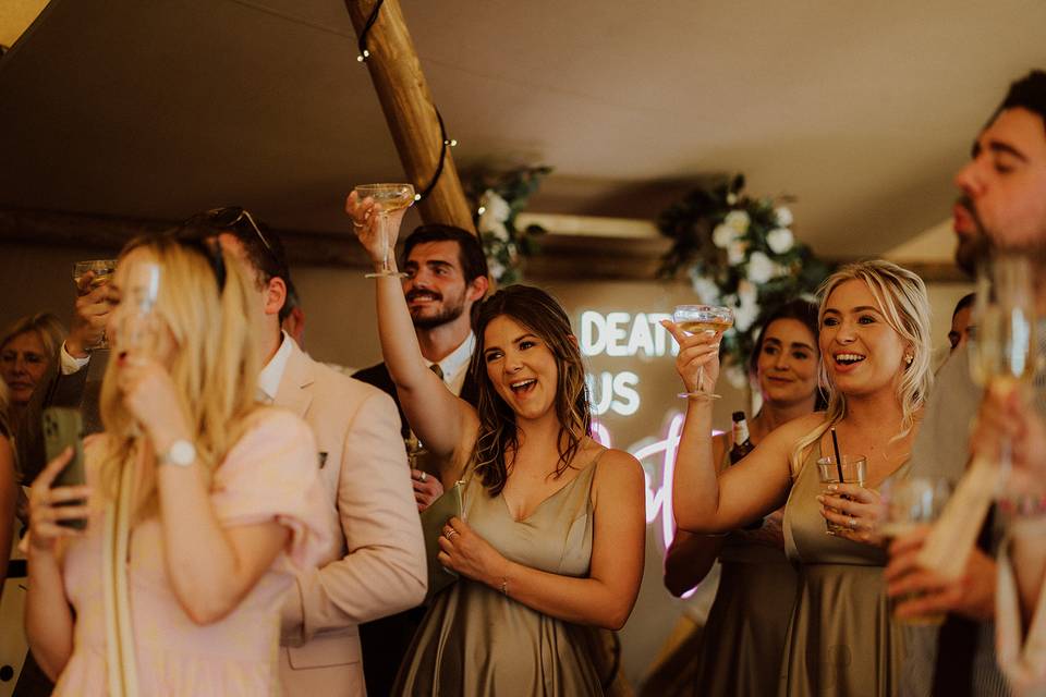 Tipi Wedding - Blue Sky Tipis