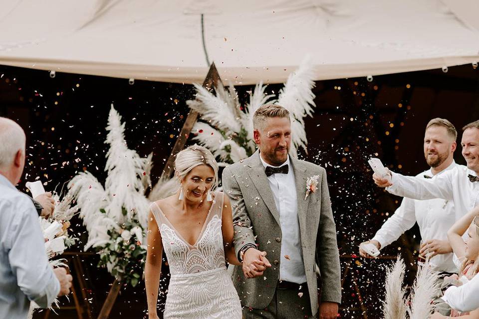 Blue Sky Tipis wedding