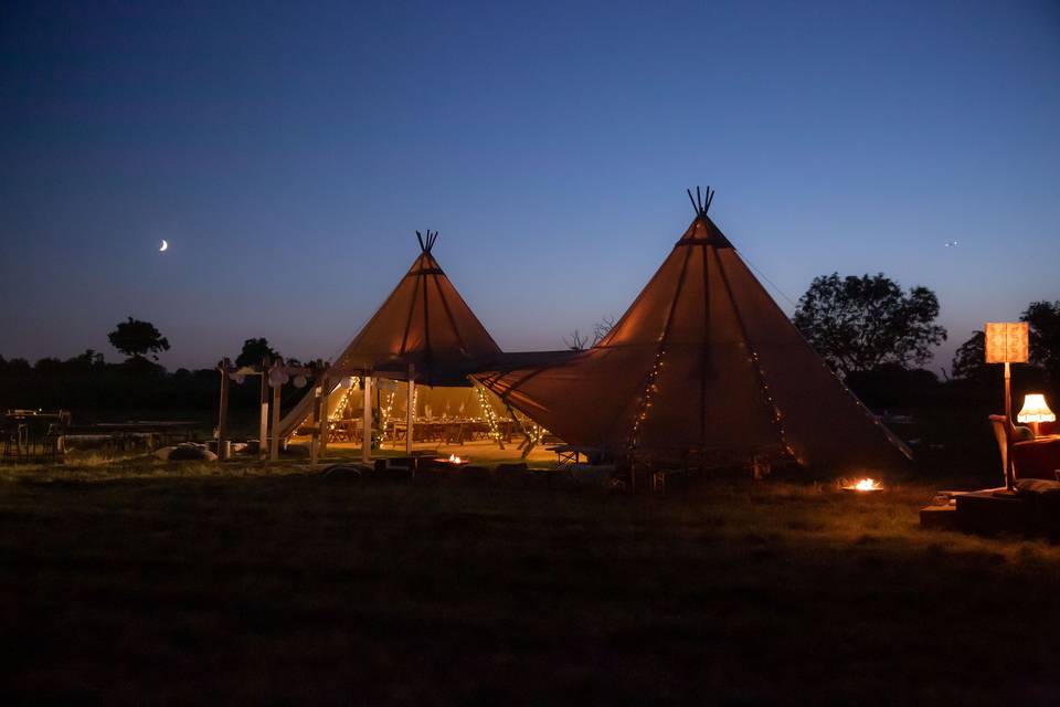 Blue Sky Tipis wedding2