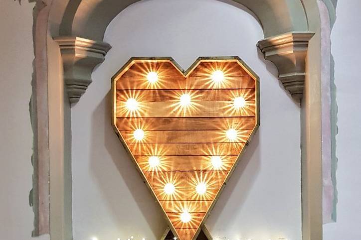 Rustic light up heart