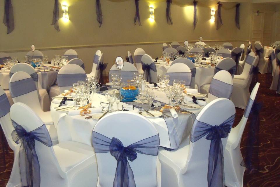 Chair covers & centre pieces