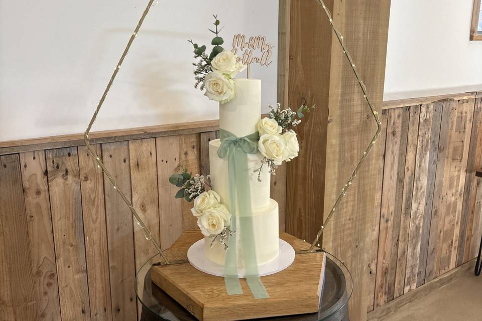Cream and sage cake