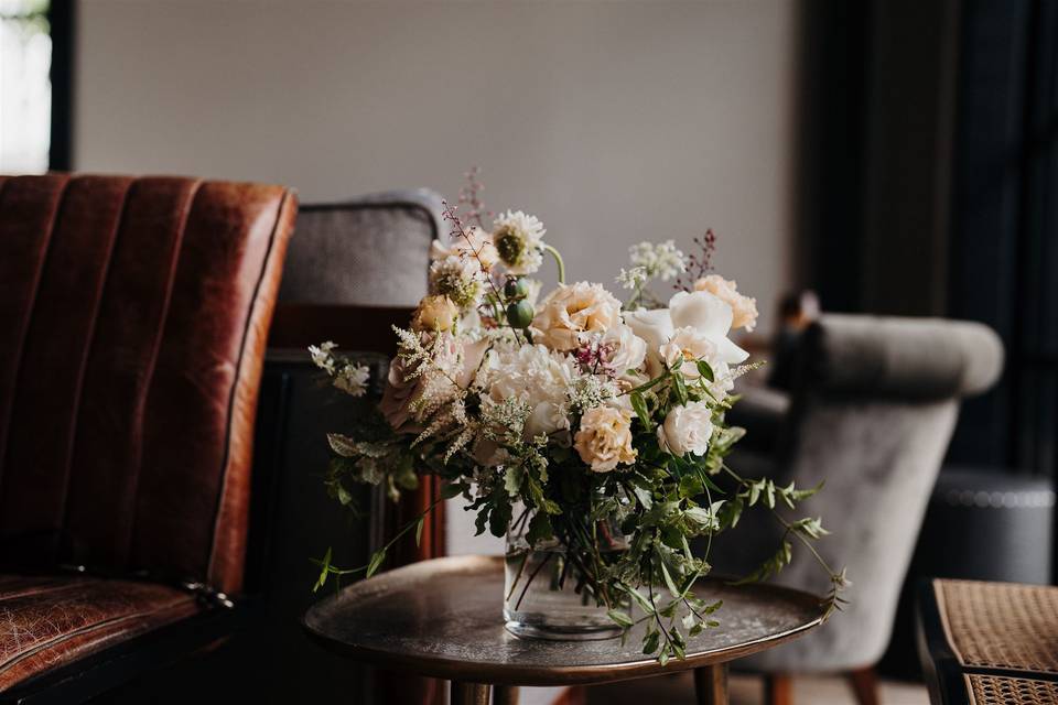 Latte Nova Signature Vase