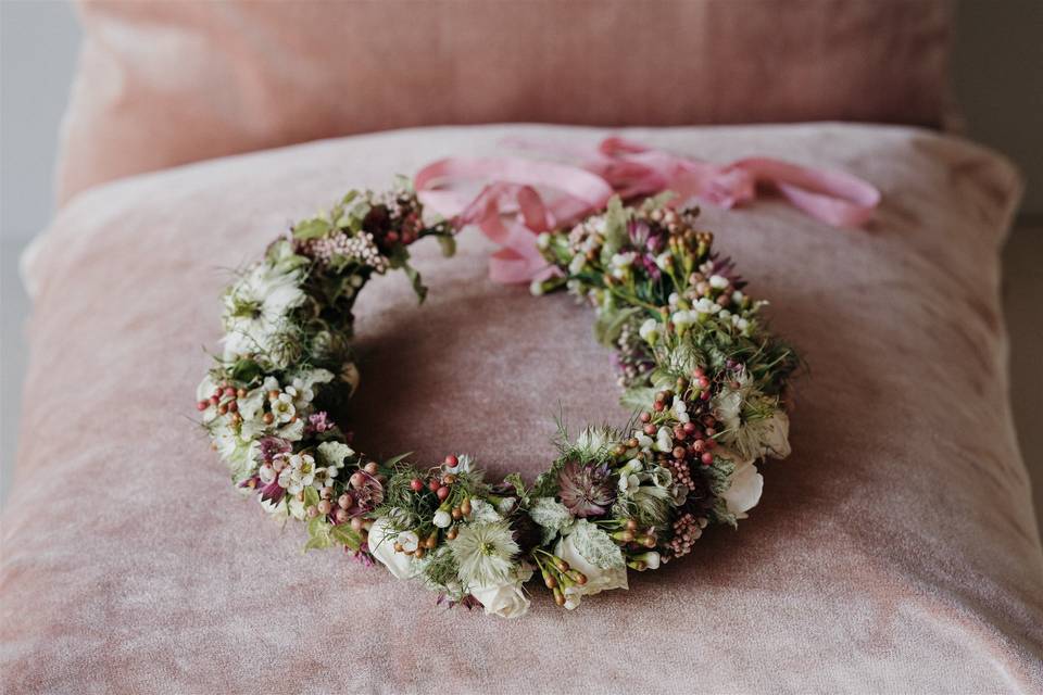 Latte Nova Flower Crown