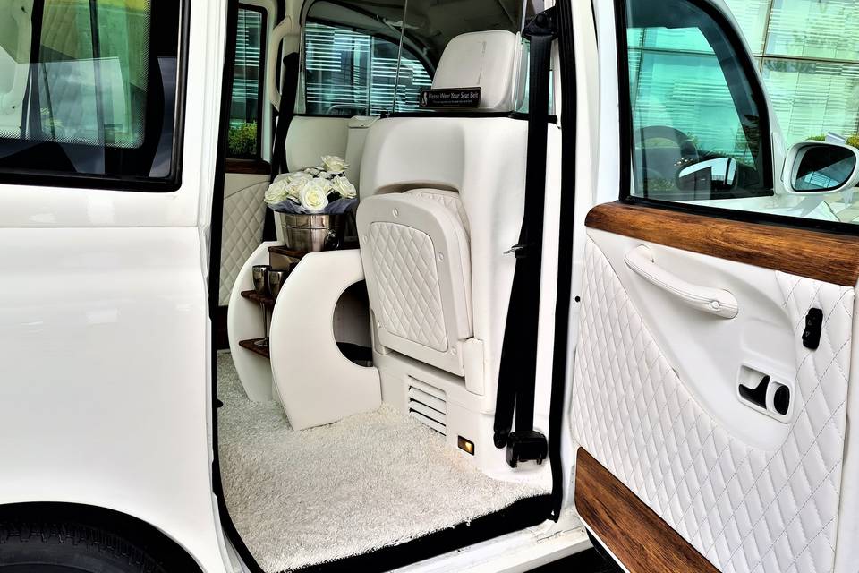 White London Taxi Limousine