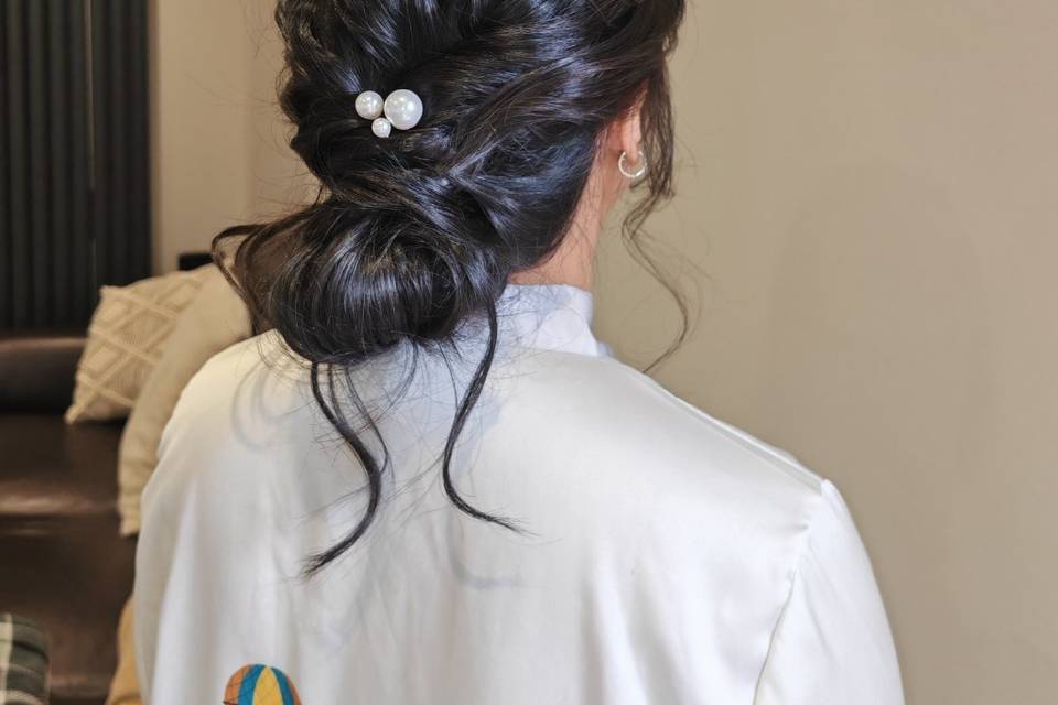 Textured Bridal low bun