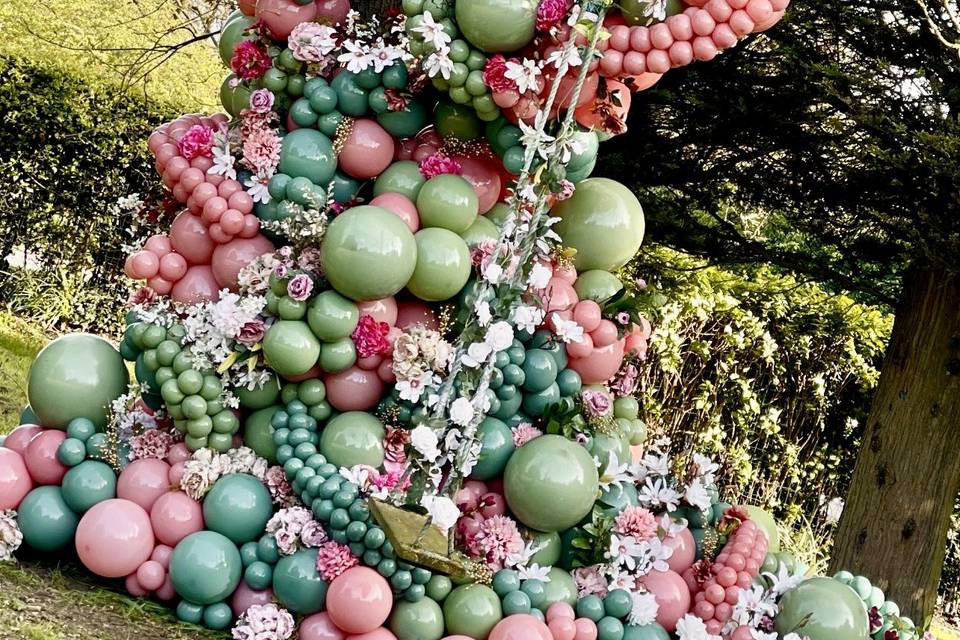 Tree decorated with balloons