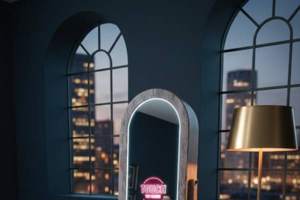 Dress Magic Mirror
