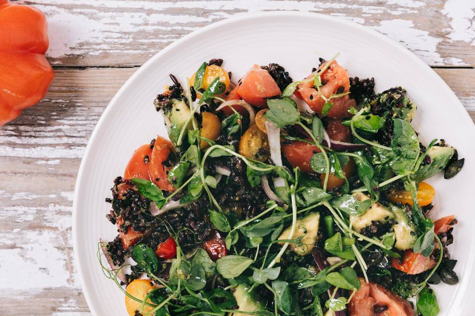 Tomatoes and black rice