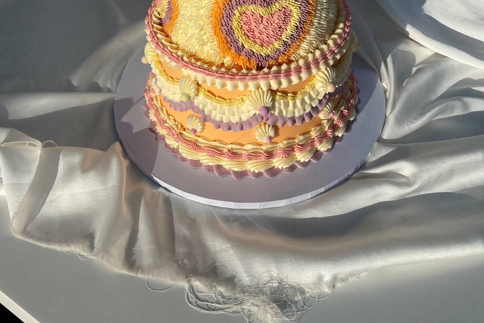 Three-tier shaggy wedding cake