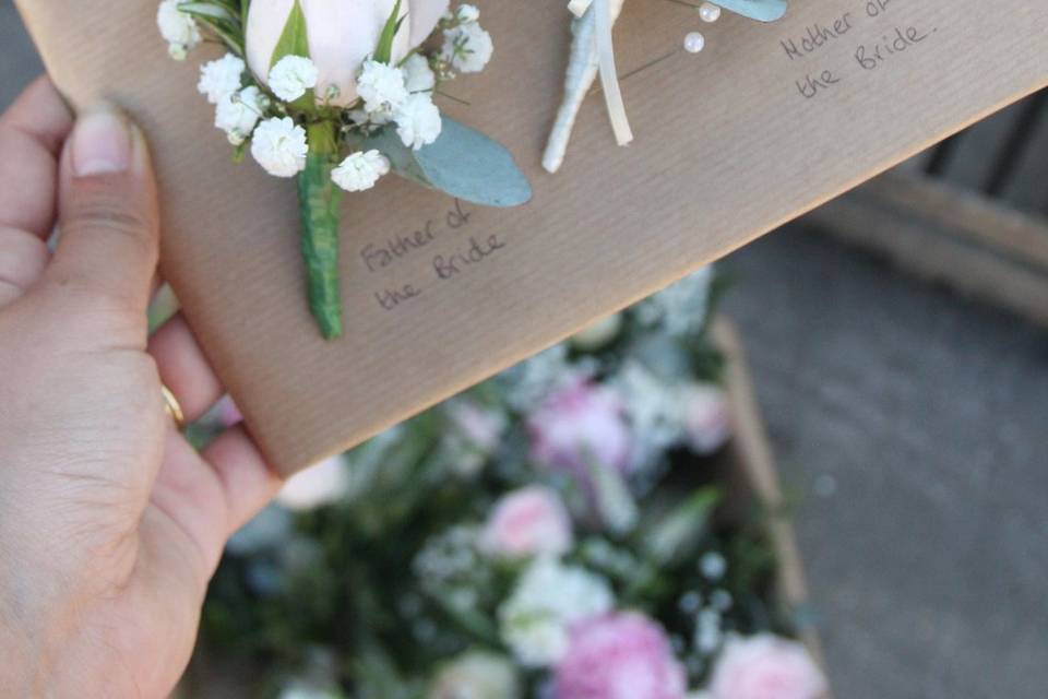 Buttonhole and lapel corsage