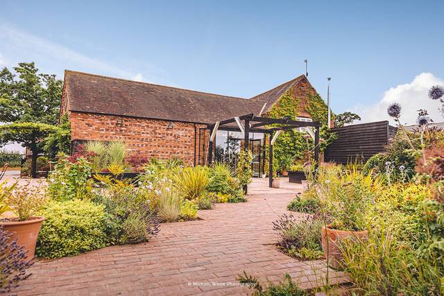 Curradine Barns Wedding Venue Shrawley, Worcestershire | hitched.co.uk