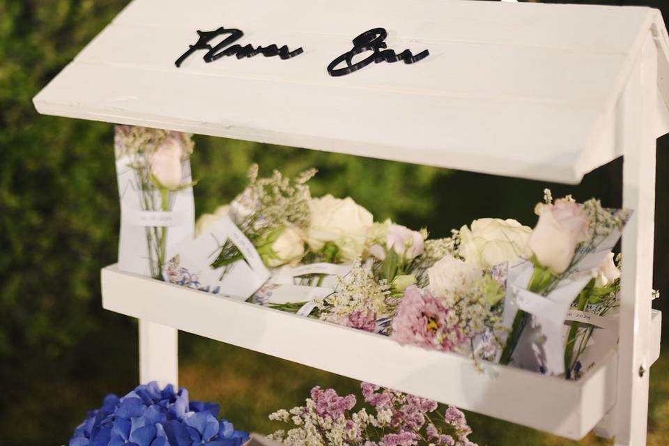 Flower bar