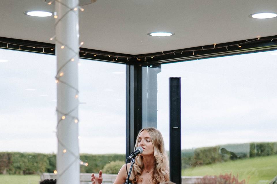 Meg Bold - Wedding Vocalist