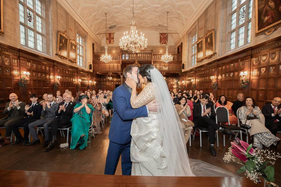 First kiss at ironmongers hall