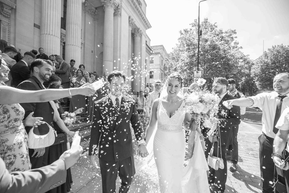Confetti toss