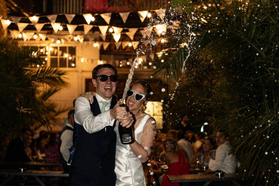 Champagne spray