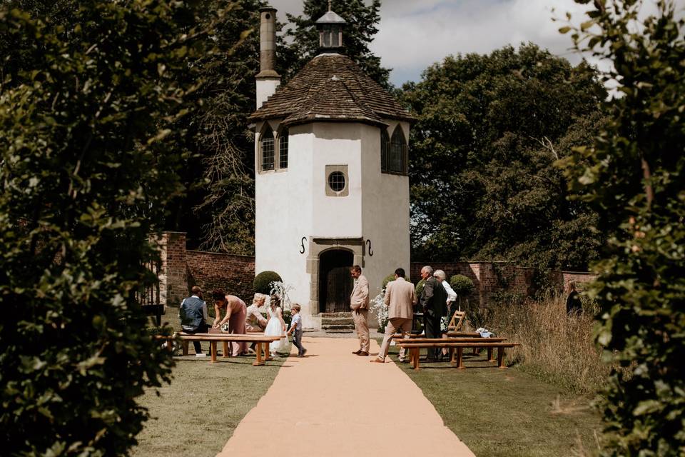 Summerhouse Ceremony