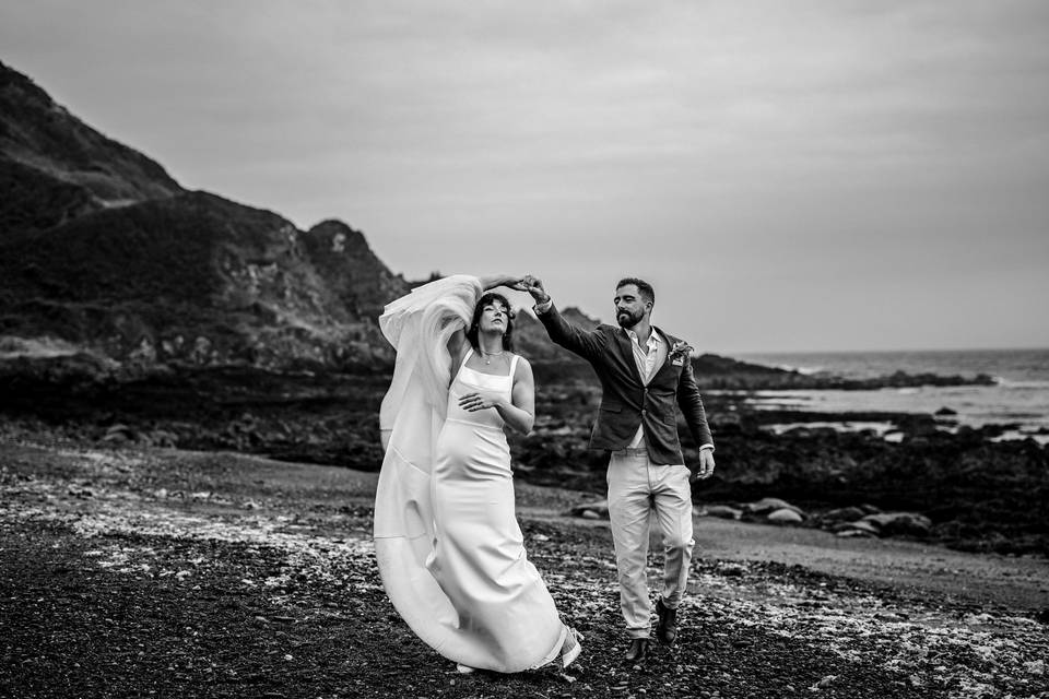 B&G dancing on the beach