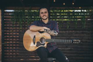 George Wood - Singer/Acoustic Guitarist