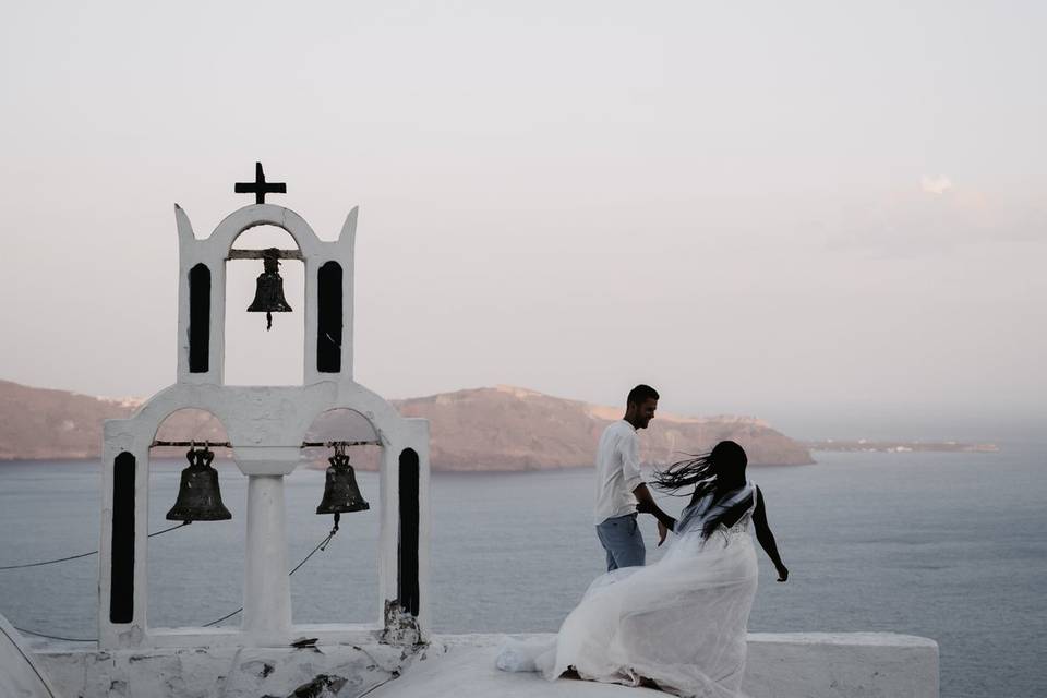 Santorini sunrise elopement