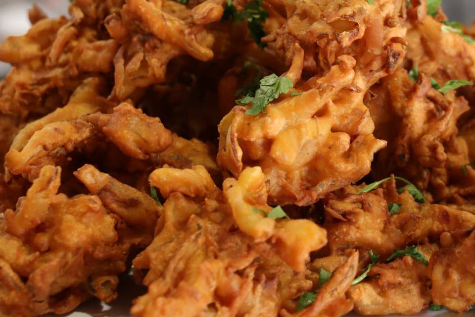 Crispy onion bhaji