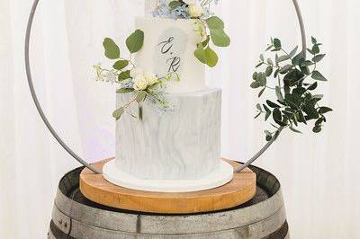 Rustic wedding cake