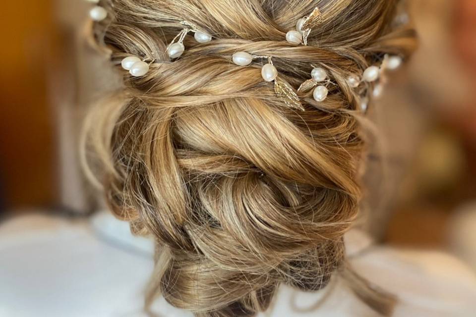 Kirstys Bridal Hair