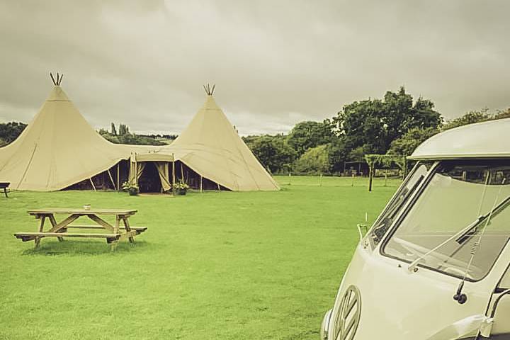 Tipi wedding with Bert