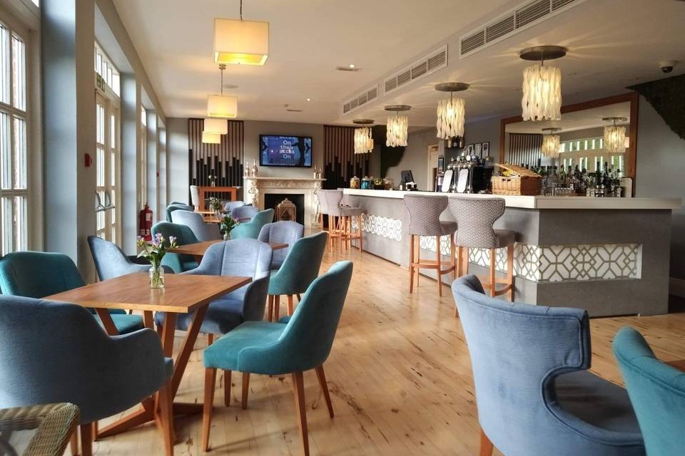 Hotel Bar and Lounge