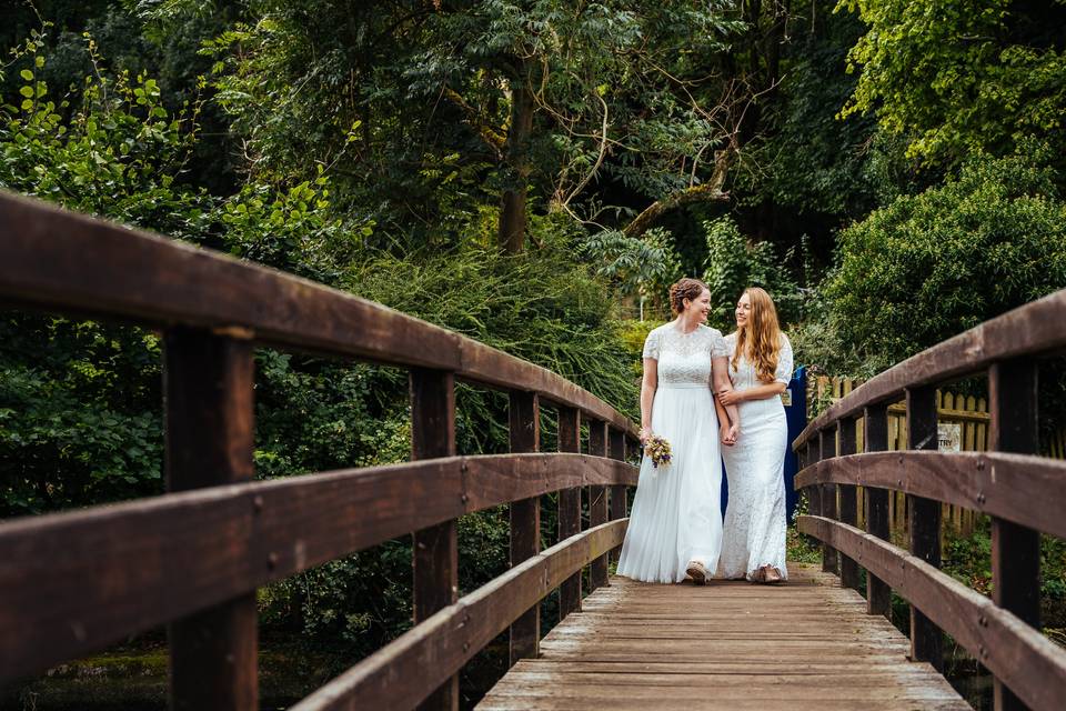 Outdoor wedding photography