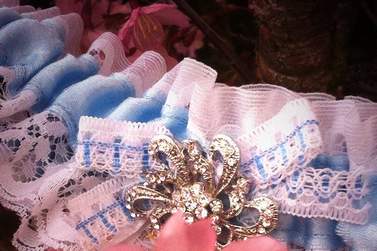 Our sparkle wedding garter!