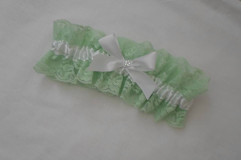 Spring green wedding garter