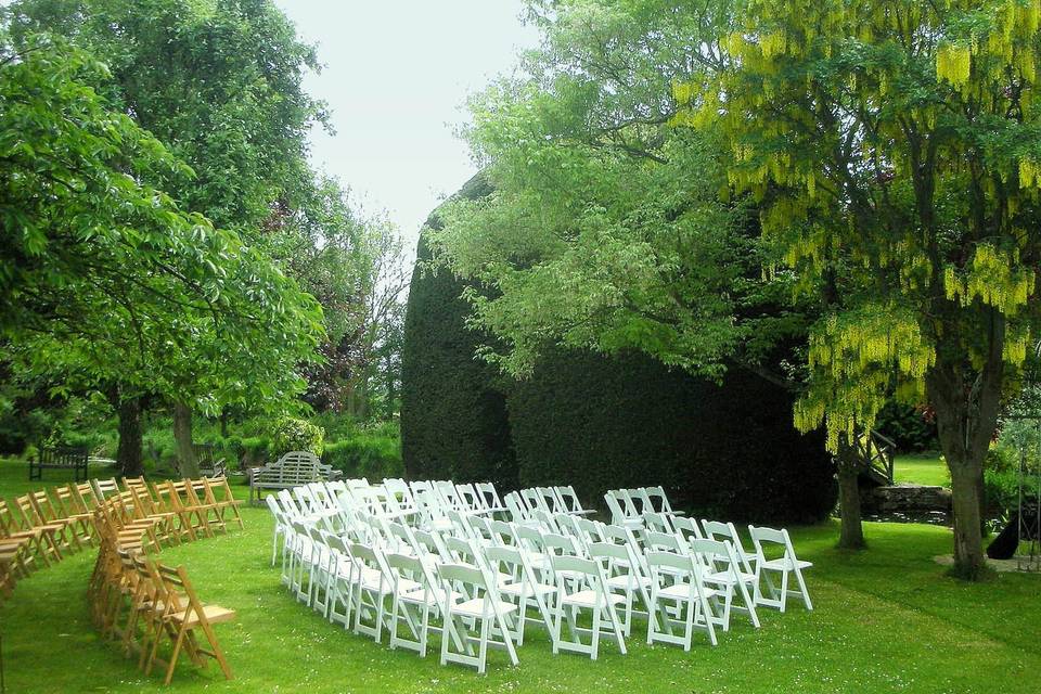 Blessing ceremony under the Maude Pergola