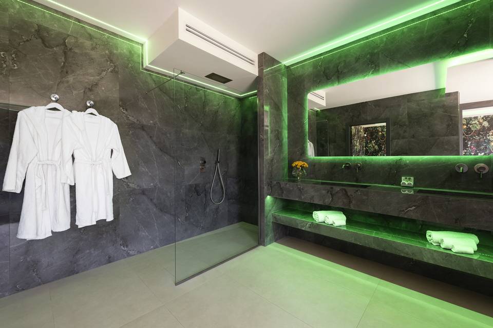 Luxury suite