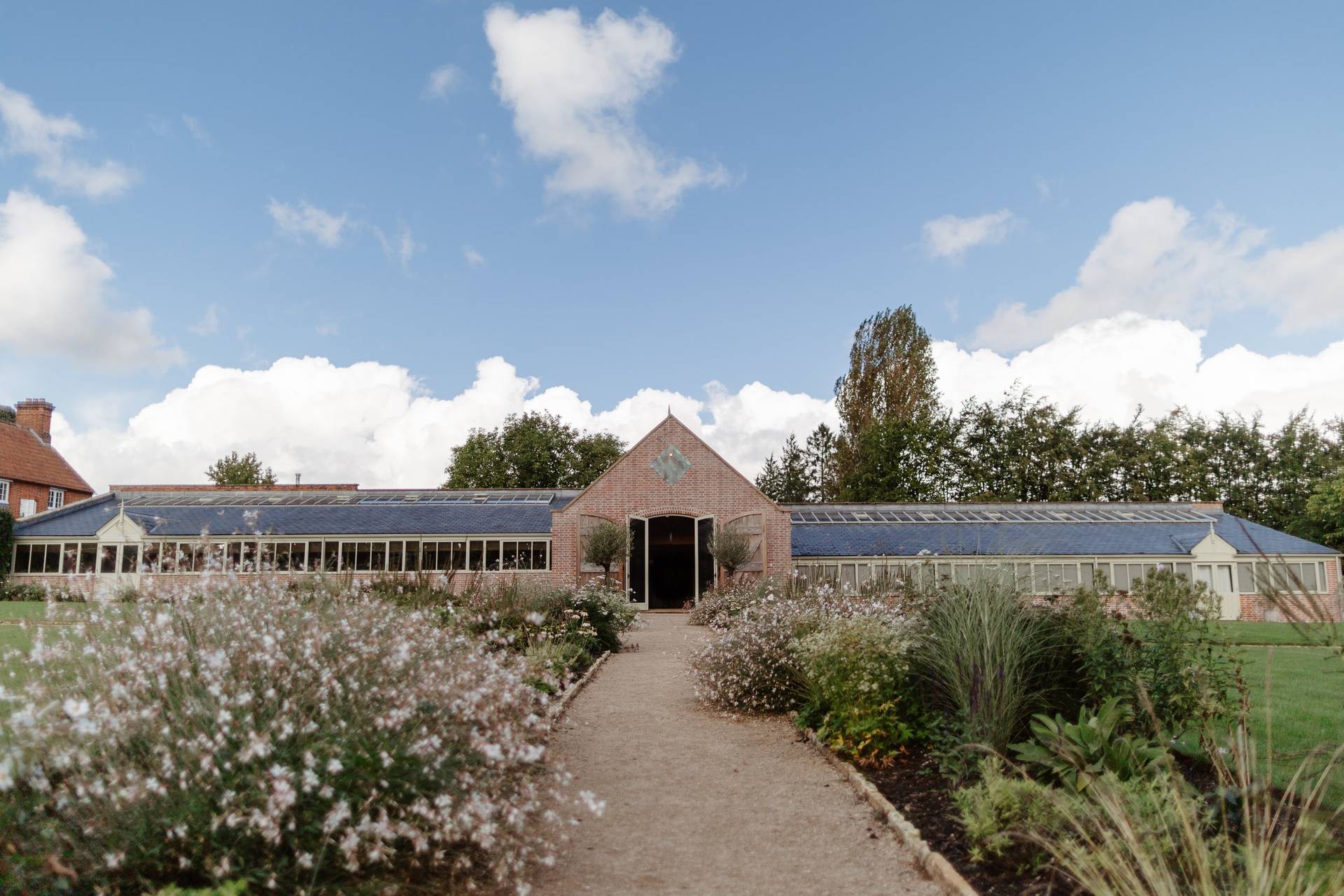 Kin House in Wilton, Wiltshire - Updated prices | hitched.co.uk