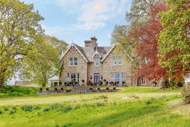 Muckrach Country House