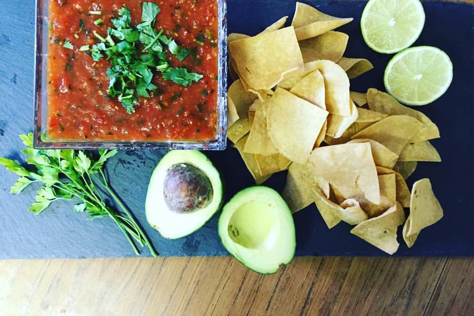 Tortilla chips & Salsa