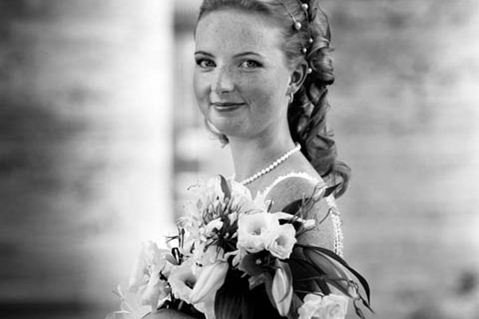 Happy bride in Rome