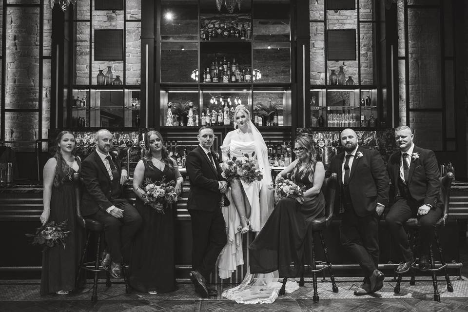 Manor House Lindley bar