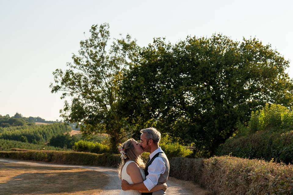 Trackway kiss