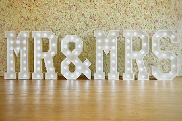 4ft Mr & Mrs