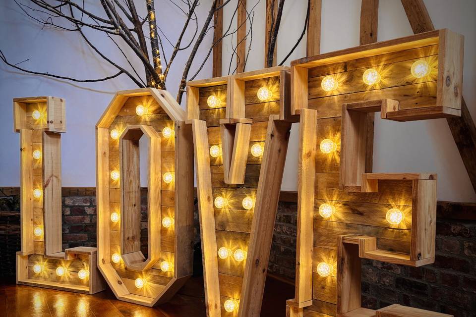 4ft rustic love letters