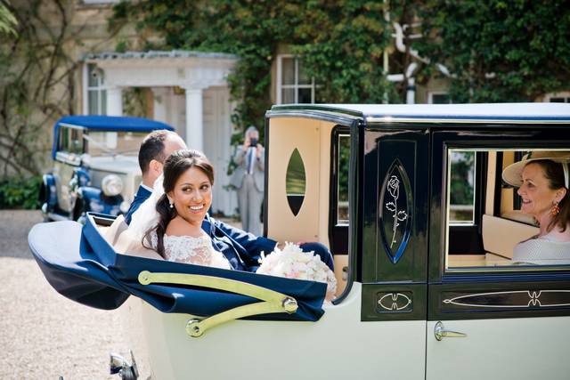 Linara Classic Wedding Cars