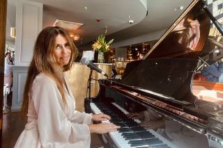 laura ratcliffe Wedding Ceremony Singer