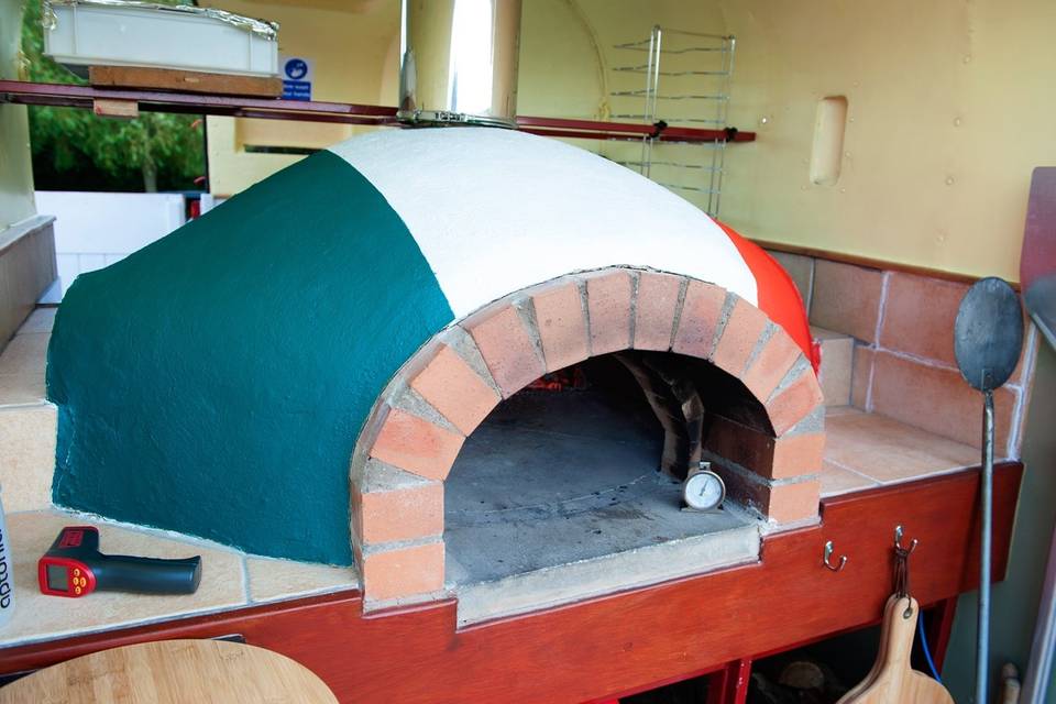 Cacciatores Wood Fired Pizza