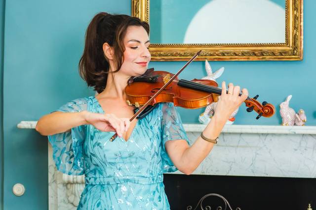 Karina Dey Violin