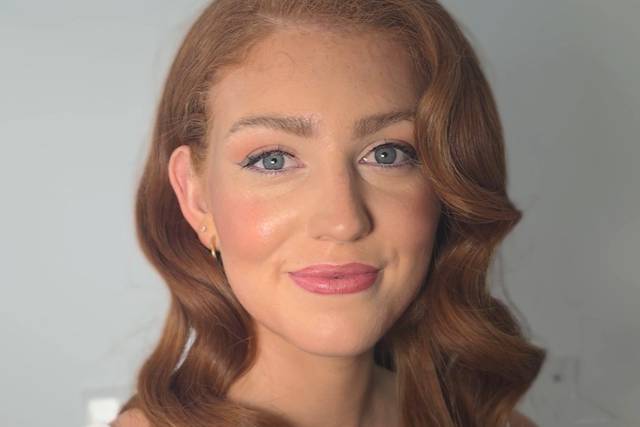 Hollywood waves hair & makeup