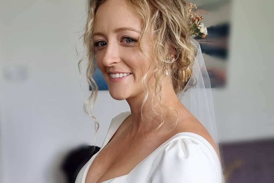 Gorgeous natural bridal makeup